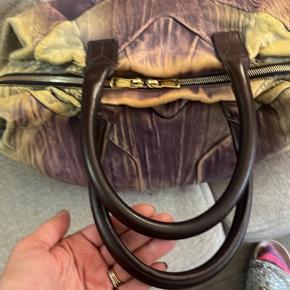 YVES  Saint Laurant Very large Purple Muse  Bag  18 “ X 12”. - Picture 4 of 15